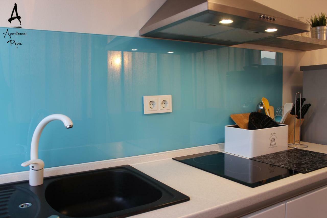 Apartmani Prpic ราชานาส ภายนอก รูปภาพ